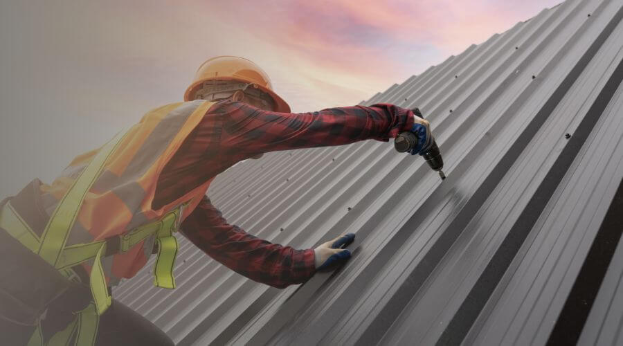 Professional New roof installation in Florala, AL